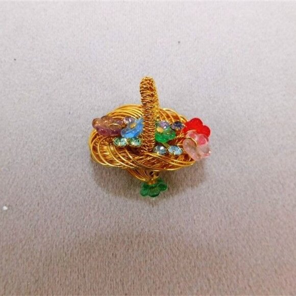 943/63 Goldtone Floral Arrangement with Beading and Rhinestones Pin 1 1/2in - Picture 1 of 3